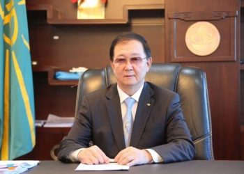 “Эрдэнэт”-ийн Х.Бадамсүрэн Ерөнхий сайдад загнуулжээ