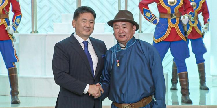 “Монхангай групп”-ын ерөнхийлөгч С.Сэргэлэн Худалдааны гавьяат ажилтан боллоо