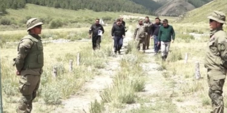 Ерөнхий сайд Даянгийн боомтын үйл ажиллагаатай танилцлаа