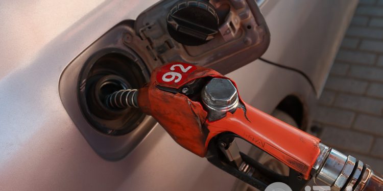 Өргөн хэрэглээний АИ-92 автобензиний үнийг он дуустал нэмэхгүй байхаар тохиролцжээ