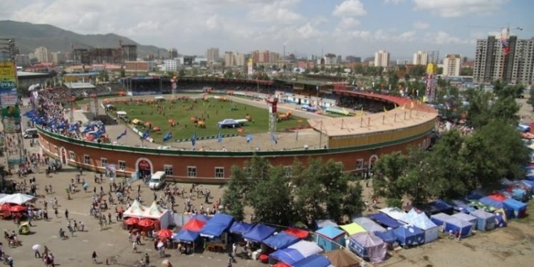 Наадмаар худалдаа, үйлчилгээ эрхлэхээр 725 аж ахуйн нэгж зөвшөөрөл авсан