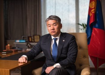 Ж.Энхбаярын хүү Э.Мөнхсүлд шоуны одтой гэрлэв