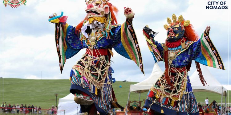 Даншиг наадмын үзэсгэлэнд 60 гаруй бизнес эрхлэгчид оролцож байна