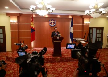 Нийслэлд найман өдрийн турш автомашинуудыг улсын дугаарын тэгш, сондгойгоор ангилж хөдөлгөөнд оролцуулахаар боллоо