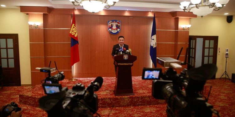 Нийслэлд найман өдрийн турш автомашинуудыг улсын дугаарын тэгш, сондгойгоор ангилж хөдөлгөөнд оролцуулахаар боллоо