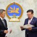 Монгол Улсын Үндсэн хуульд оруулах өөрчлөлтийн төслийг өргөн мэдүүллээ