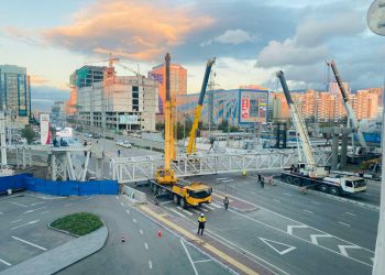 Явган гүүрний дам нурууг угсарч дууслаа