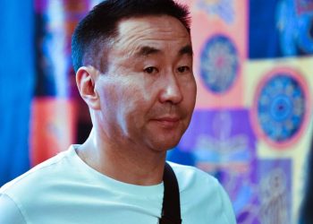 “MCS”-ийн Оджаргал “Тамгагүй төр”-ийг үзлээ