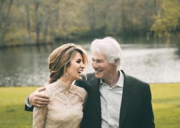 Ричард Гирийн эхнэр 4 жил нуусан хуримын зургаа олон нийттэй хуваалцав