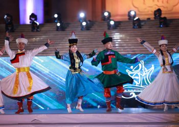 “Сүүн зам” бүжгийн наадамд Монгол, Японы 500 гаруй бүжигчин оролцов