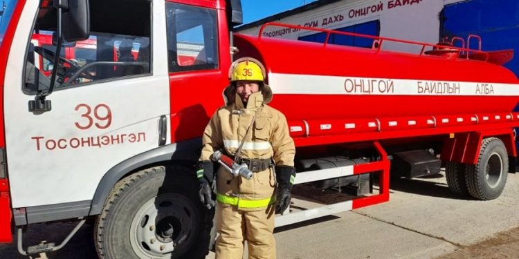 Ш.СҮҮНДАЛАЙ: СҮҮ ШИГ ЦАГААН СЭТГЭЛТЭЙ, ДАЛАЙ ШИГ БАЯН ЯВАХЫГ БИЛЭГДЭЖ МИНИЙ НЭРИЙГ ӨГСӨН ГЭЖ ЯРЬДАГ