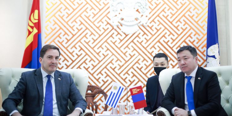 Улаанбаатар, Монтевидео хотууд хамтран ажиллах Эрмэлзлийн бичиг байгуулна