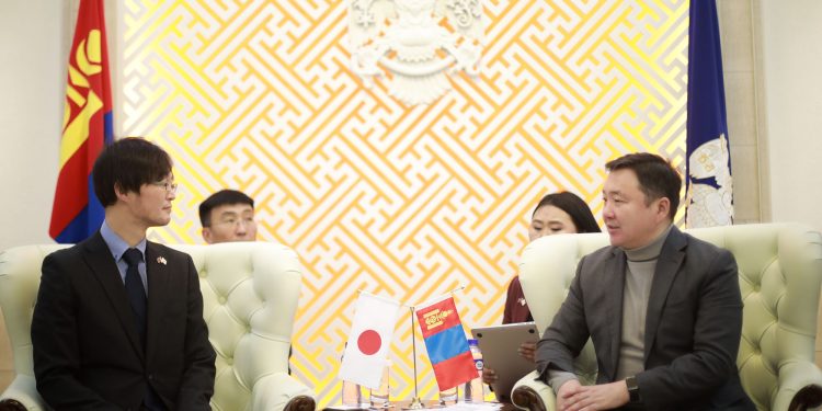 Нүүрсхүчлийн хийг багасгах хот хоорондын хамтын ажиллагааны төслийн уулзалт боллоо