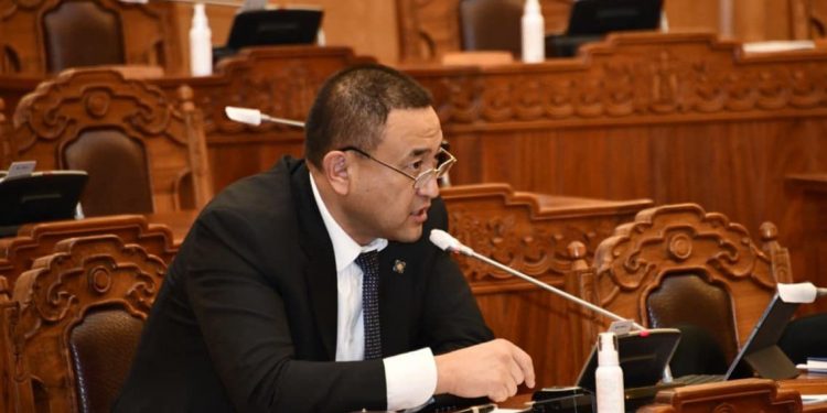 Б.Чойжилсүрэн: Эрчим хүчний салбар 186 тэрбум төгрөгийн алдагдалтай байна