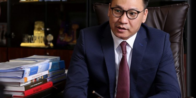 “Эрдэнэс Тавантолгой”-н захирал асан Б.Ганхуягийг саатуулжээ