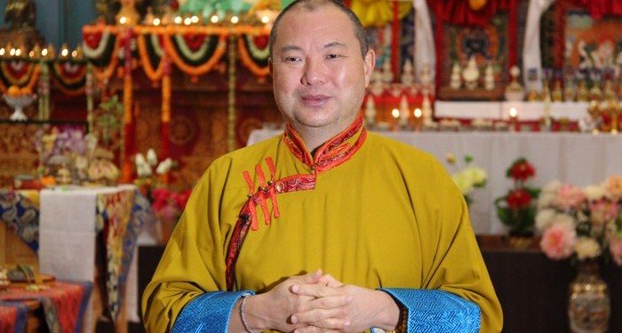 Дайныг эсэргүүцсэн Халимагийн хамба ламыг ОХУ гадаадын агентын жагсаалтад оруулжээ