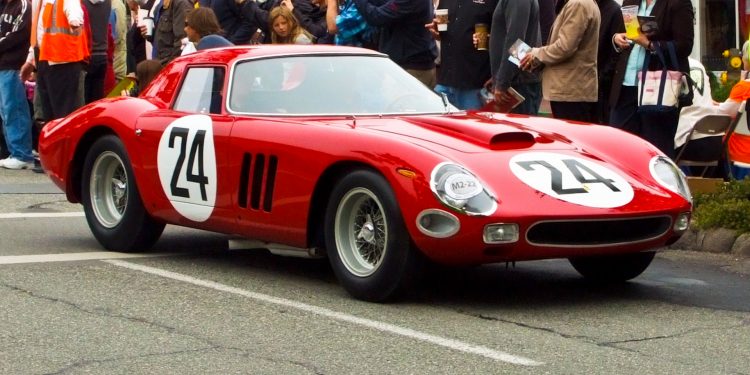 Дэлхийн шилдэг машин цуглуулагчийг Брунейн Султан 7000 машинтайгаар тэргүүлдэг