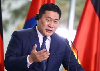 Далайд гарцгүй ардчилсан орны Ерөнхий сайд ОХУ-д тавьсан хоригууд улсынх нь эдийн засагт хүнд цохилт болсон талаар гомдоллов