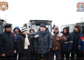 Зам, талбайн цэвэрлэгээний 28 машиныг Хот тохижилтын газарт хүлээлгэн өглөө