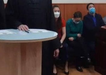 Шүүгч Г.Золбоо: Яллагдагч С.Батдөл “өмгөөлөгчийн хамт шүүхийн хэлэлцүүлэгт оролцоно” гэх хүсэлт гаргасан