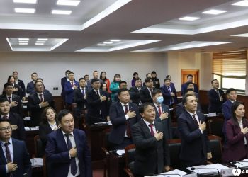 Баянгол дүүргийн ИТХ-ын 41 төлөөлөгч 370 сая төгрөгийн нэг удаагийн буцалтгүй тусламж авчээ