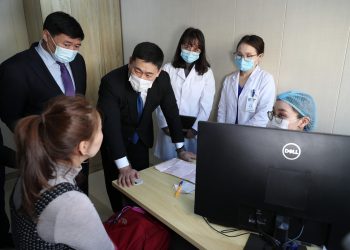 Эрт илрүүлэг, үзлэг оношилгоонд гэр бүл, ойр дотнынхноо идэвхтэй хамруулаарай гэж Ерөнхий сайд уриаллаа