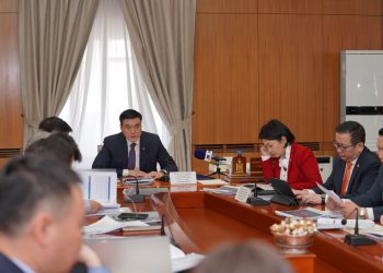 Уур амьсгалын Үндэсний хороо хуралдлаа