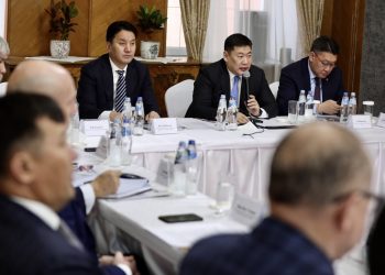 Уул уурхайг аж үйлдвэржилттэй хослуулахыг Ерөнхий сайд уриаллаа