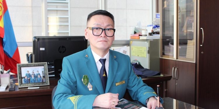 БНСУ дахь НХХҮТ-ийн дарга Д.Баярмандах 13,4 сая вонны урьдчилгаа цалин авчээ