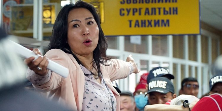 З.Баянсэлэнгэ нарт холбогдох хэргийг хянан хэлэлцлээ