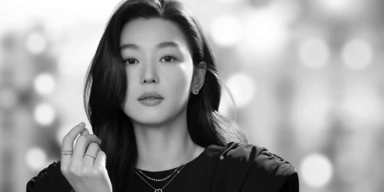 Хамгийн үнэтэй орон сууцны эзнээр Жон Жи Хёныг нэрлэлээ