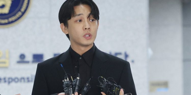 Жүжигчин Юү А Инийг 21 цагийн турш байцаажээ