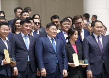 Ерөнхий сайд Л.Оюун-Эрдэнэ: Төр хувийн хэвшилтэй өрсөлдөхгүй, дэмжиж хамтран ажиллана