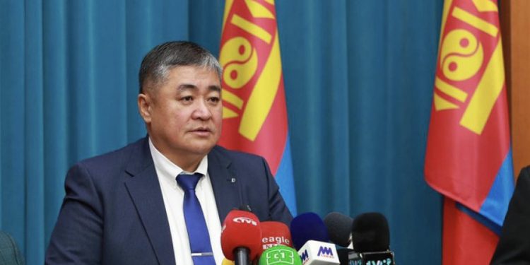 Зээл авсан, сурсан, ажилласан хүмүүсийг хоморголон дайрах, нэр төрийг нь гутаах нь буруу