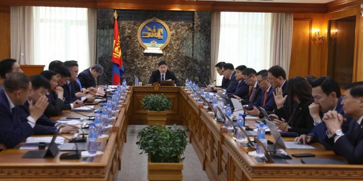 Ерөнхий сайд Л.Оюун-Эрдэнэ тусгай сангуудын үйл ажиллагаа, бүх мэдээллийг ил тод, шилэн болгохыг үүрэг болголоо