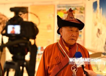 Б.Баасансүрэн доктор долоон салбарын тэргүүний ажилтан