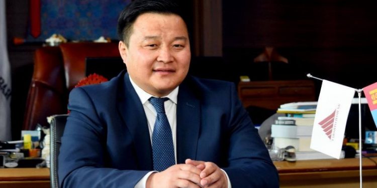 Өмнөговийн Засаг дарга малчиддаа 3,5 тэрбум төгрөгөөр дуран авч өгөх тендер зарлажээ