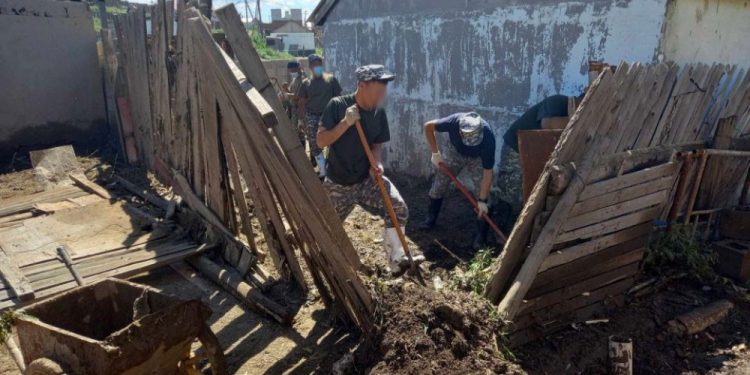 Үерийн дараах цэвэрлэгээ хийсэн ажилтнуудаас 15 хүнд гэдэсний суулгалт илэрлээ