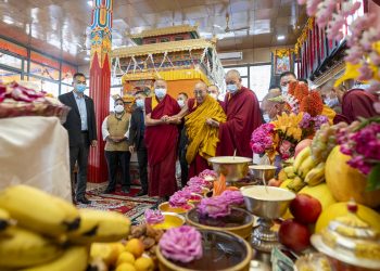 Намайг 110 гаруй насална гэсэн шинж тэмдгүүд бий. Мөн намайг харахад 90 гаруй настай гэж хэлэхээргүй байгаа биз?