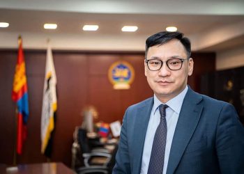 Б.Ганхуяг: Монгол Улсад 11 хүнээр шударга ёс тогтоох гэж байгаа бол зөвшөөрье