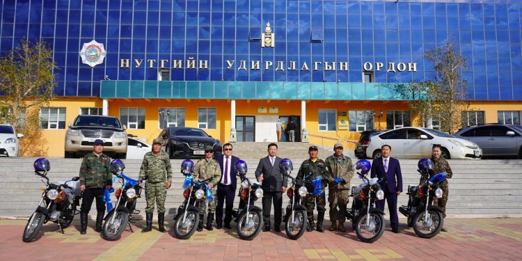 БАЙГАЛЬ ХАМГААЛАГЧДЫГ УНААЖУУЛАВ