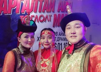 Яаж дурсагдахыг хүснэ яг түүн шигээ амьдар