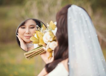 Дуучин Л.Солонго охинтой боллоо