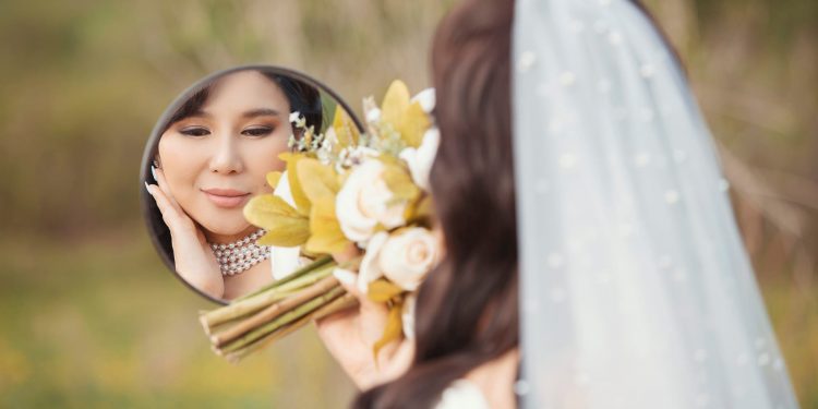 Дуучин Л.Солонго охинтой боллоо