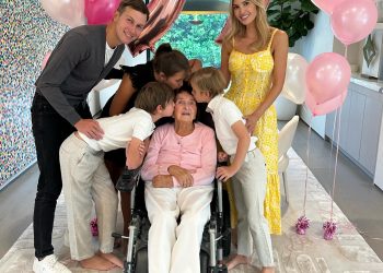 Иванка Трамп эмээгийнхээ 97 насны төрсөн өдрийг тэмдэглэв