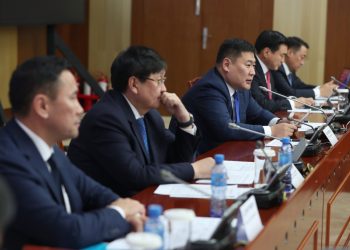 Засгийн газар бүрэн бүрэлдэхүүнээрээ хувийн хэвшлийн төлөөлөлтэй зөвлөлдөх уулзалт хийж, санал солилцлоо