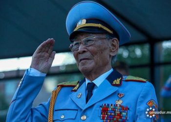 ПУНЦАГИЙН ШАГДАРСҮРЭН: МАРШАЛ ЧОЙБАЛСАНГИЙН ДЭРГЭДЭЭС 9 ЖИЛ НЭГ Ч ӨДӨР САЛААГҮЙ ДЭЭ