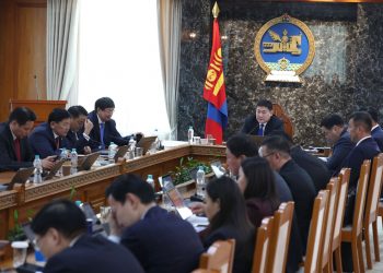 Замын-Үүд-Эрээн боомтын ачаа тээврийг ирэх сарын 1-нээс 24 цагаар ажиллуулна