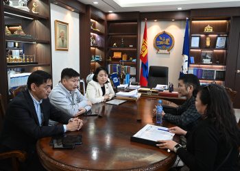 Төв цэнгэлдэхийн газраас бусдад олгох захирамж гаргасан үе үеийн Засаг дарга нарыг АТГ-т шалгуулна