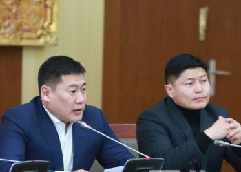 Хожил хэний талд вэ…?